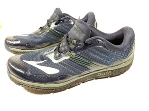 brooks walking tennis shoes