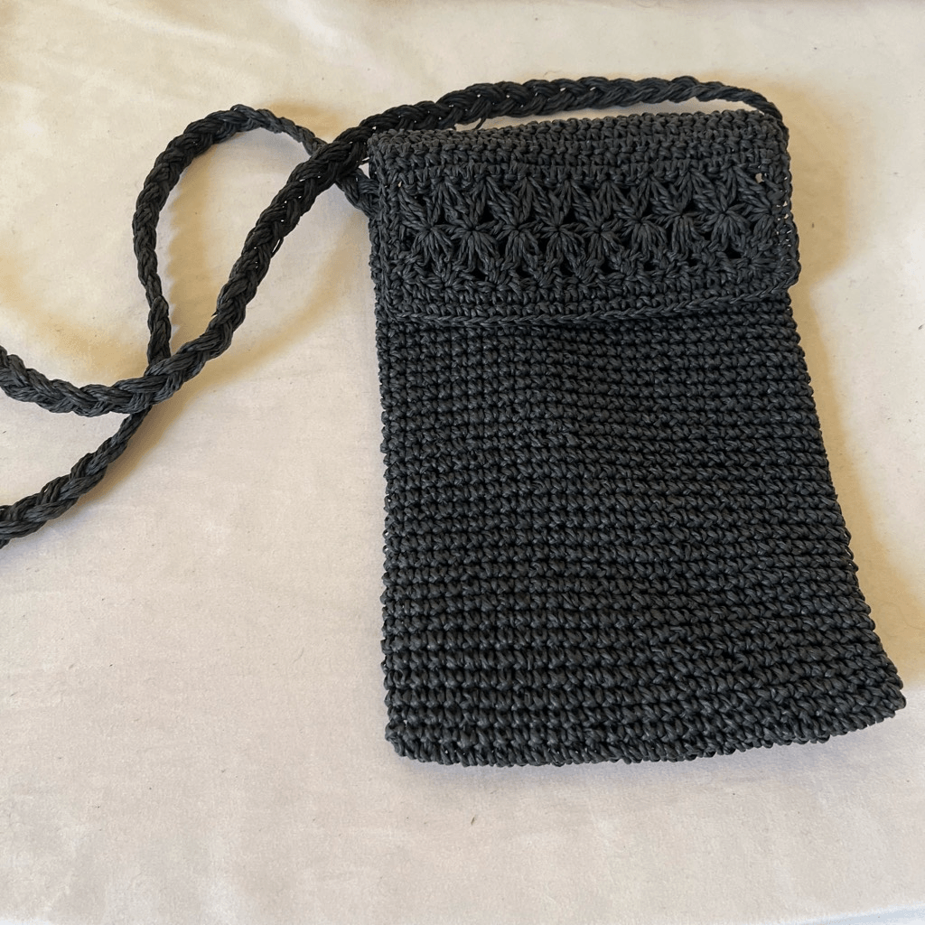 Vintage Y2K Crochet Knit Crossbody Bag Black Paper Yarn Zip Closure Boho 2000s
