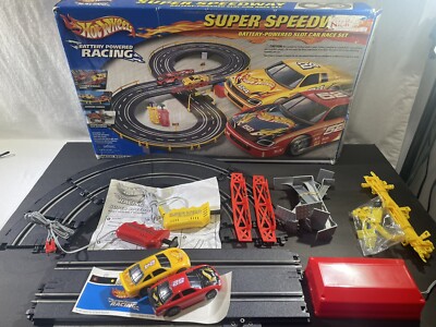 Super Speedway Hot Wheels Battery Operated Slot Track Set High
