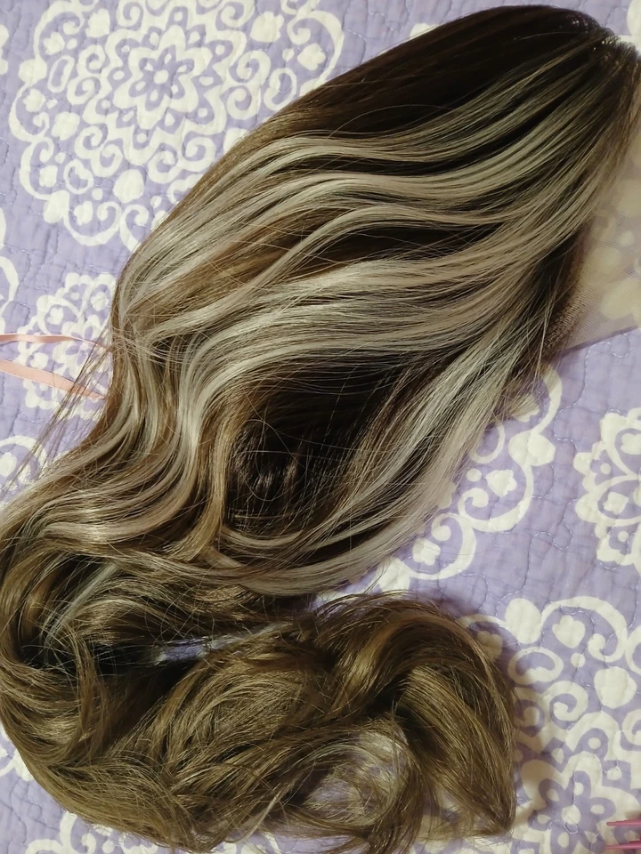 Brand New Carkira Lacefront Free Parting Wig Platinum Blonde And Brown - Image 3 of 4