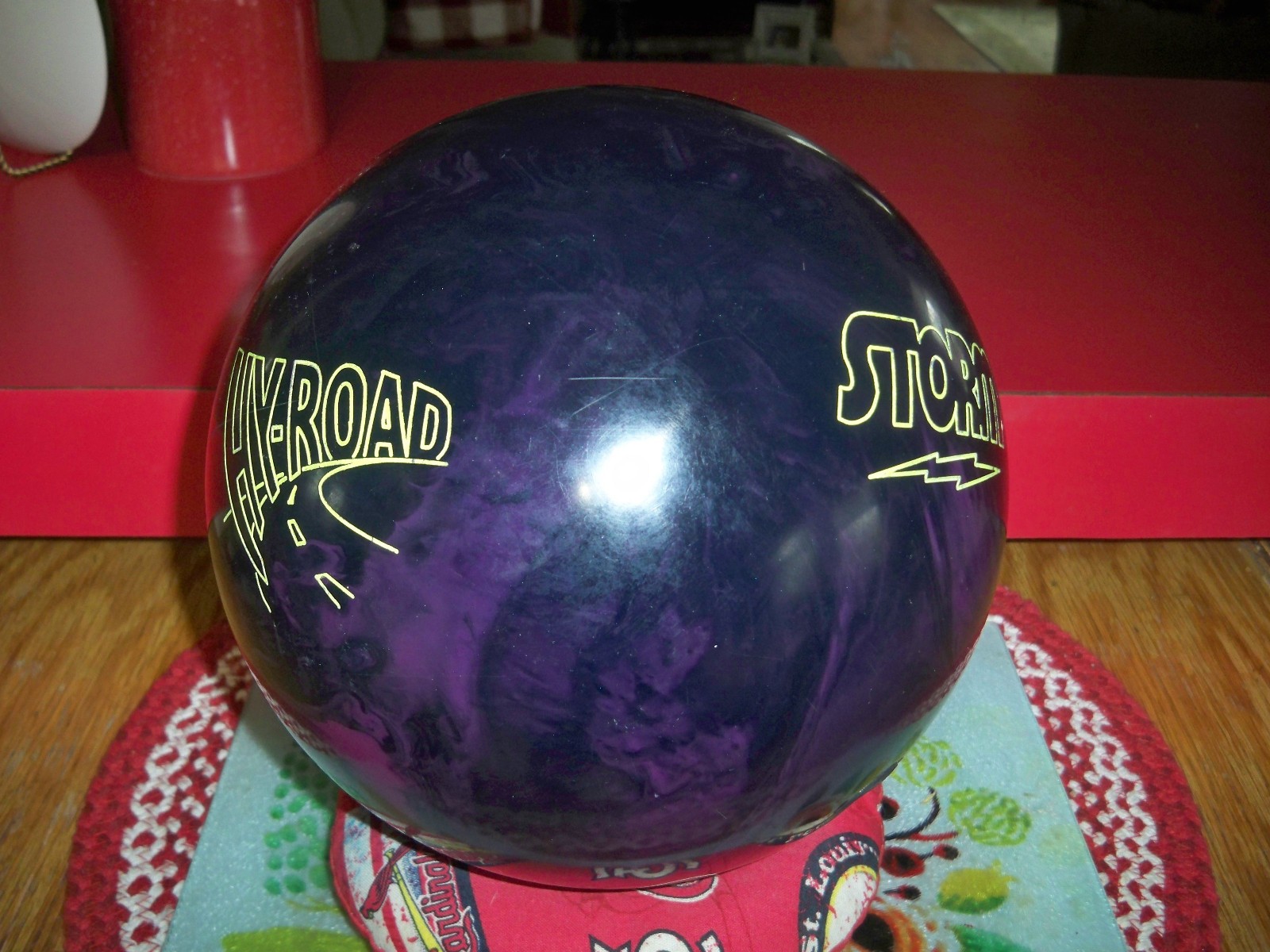 16 lb.  Storm HYROAD NANO  bowling ball  Pre-owned