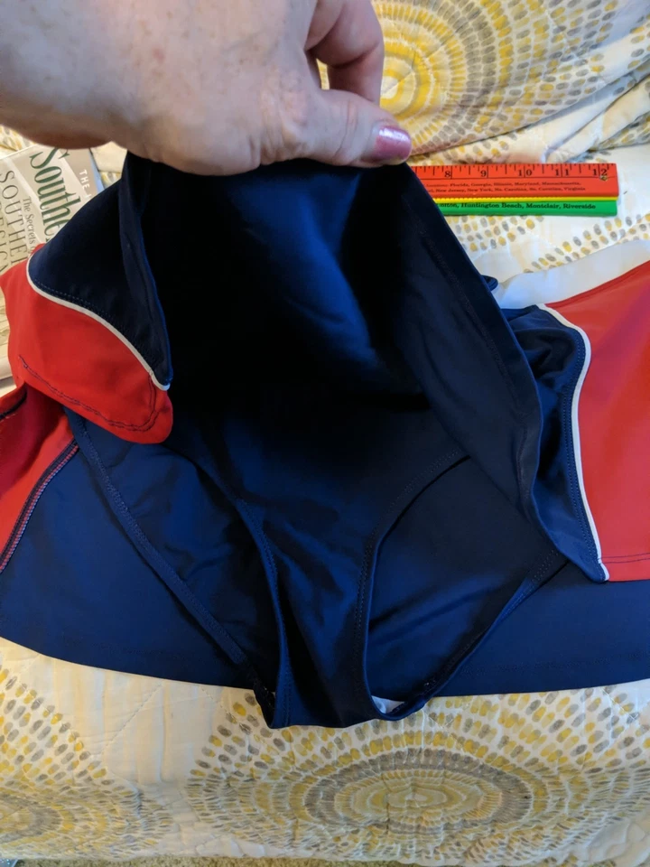 Traje de baño corto Athletech talla 12 Foto 4 de 4