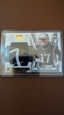 2013 Panini Crown Royale Football Cards 24