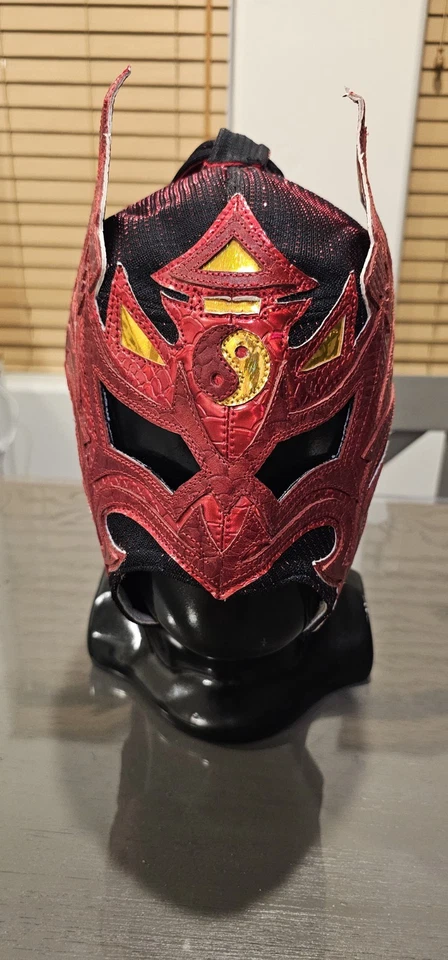 Máscara DRAGON LEE PRO-Grade WWE LUCHA LIBRE AAA Foto 2 de 4