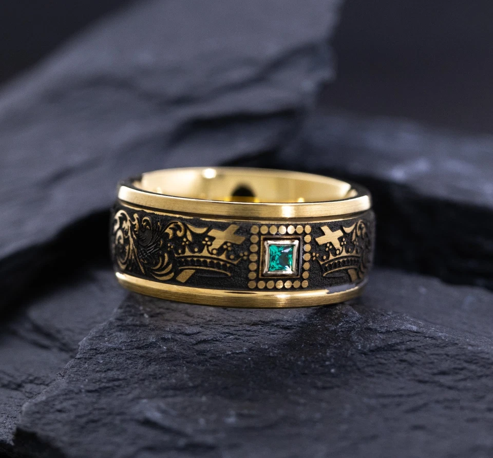 9mm Cobalt Ring with Yellow Gold Plating, Emerald and Cross and Floral Engraving - Image 4 of 4