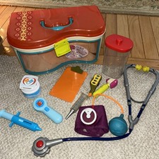 BATTAT B. WEE MD DOCTOR PLAYSET WITH HOUSE CALLS CASE  10 DOCTOR TOOLS Incomplt