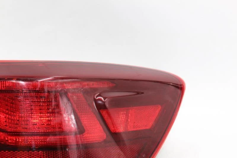 Задний фонарь накаливания для правостороннего пассажира седана подходит для KIA FORTE 2019-20 годов выпуска от оригинального производителя No22468 - Изображение 4 из 4