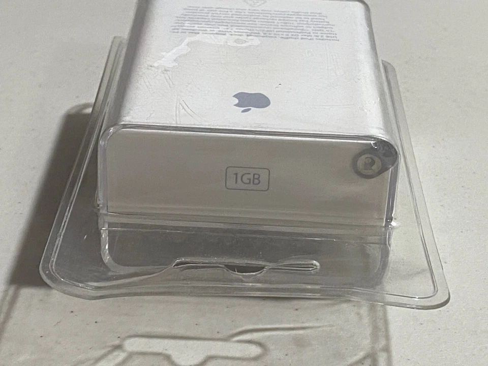 Apple iPod Shuffle 1GB NEW SEALED 2nd Generation Blue Vintage Model A1204 - Image 2 of 4