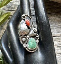 Native American Sterling Silver Green Turquoise Coral Ring. Size 7