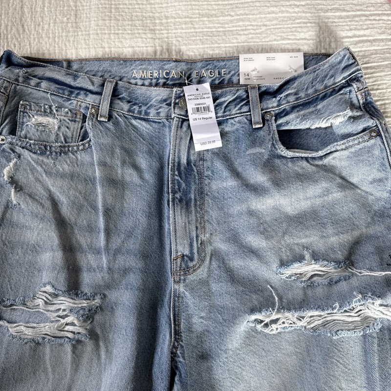 American Eagle NWT New Distressed Mom Jeans Sz 14 Reg 32 w High Rise