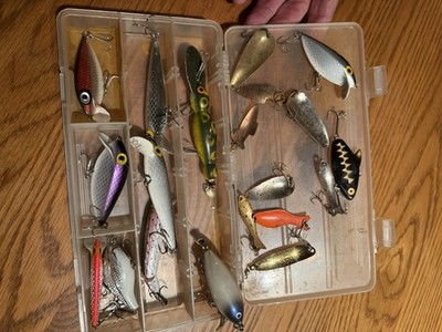 Krocodile Devle Fishing Lure Lot 15 Hard Plastic Spinner in Plano Tackle Box
