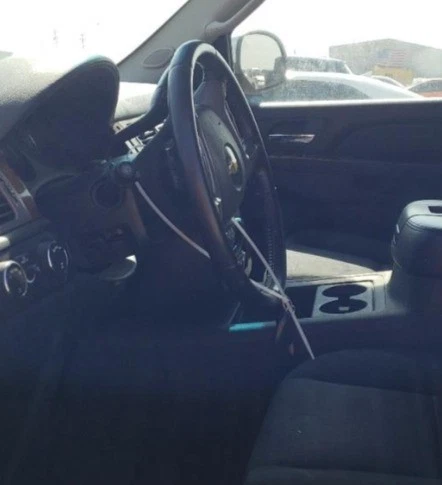 2011-2012 Chevrolet Suburban 1500 LH Driver Steering Wheel Airbag OEM - Image 2 of 4