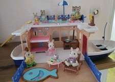 Sylvanian Families Seaside Cruiser Hausboot v...