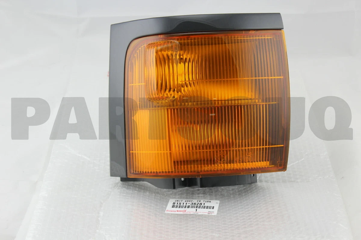 8151136281 Genuine Toyota LENS, FRONT TURN SIGNAL LAMP, RH 81511 
