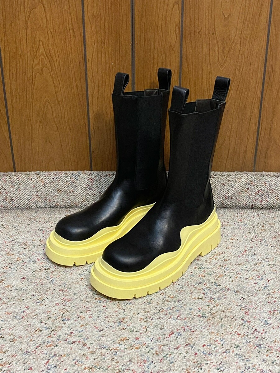 Bottega Veneta Contrast-Sole Leather Tire Chelsea Boots size 41