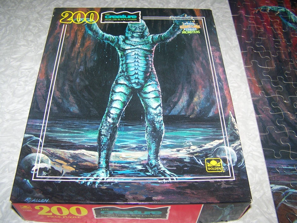 Lote de quebra-cabeças Universal Monsters Creature from the Black Lagoon Frankenstein Golden - Imagem 2 de 4