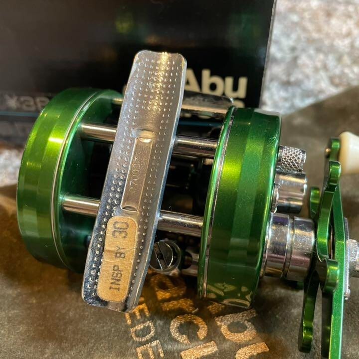 ABU Ambassadeur 2500C Nostalgia Green Bait Reel Used-Good ABU Ambassadeur 2500C Nostalgia Green Bait Reel Used-Good