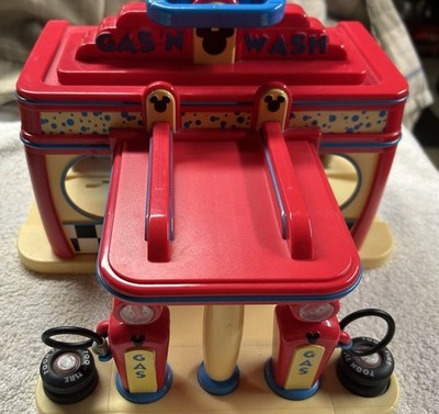 Mickey Mouse Gas & Car Wash Playset Garage PLUS Cars & Action Figures