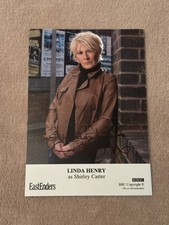 LINDA HENRY- SHIRLEY CARTER  (EASTENDERS) HAND SIGNED CAST CARD- UNDEDICATED