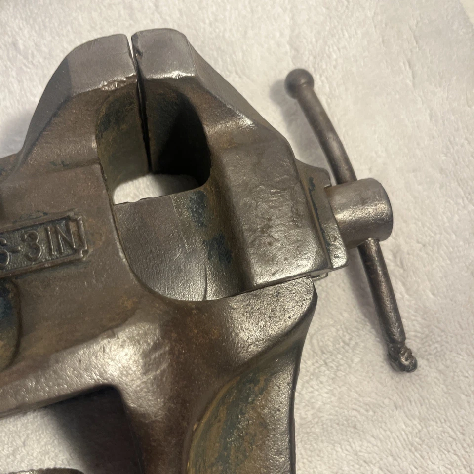 Винтажные гладкие тиски Stanley Sweetheart No 746 с зажимом 3 дюйма - Изображение 3 из 4