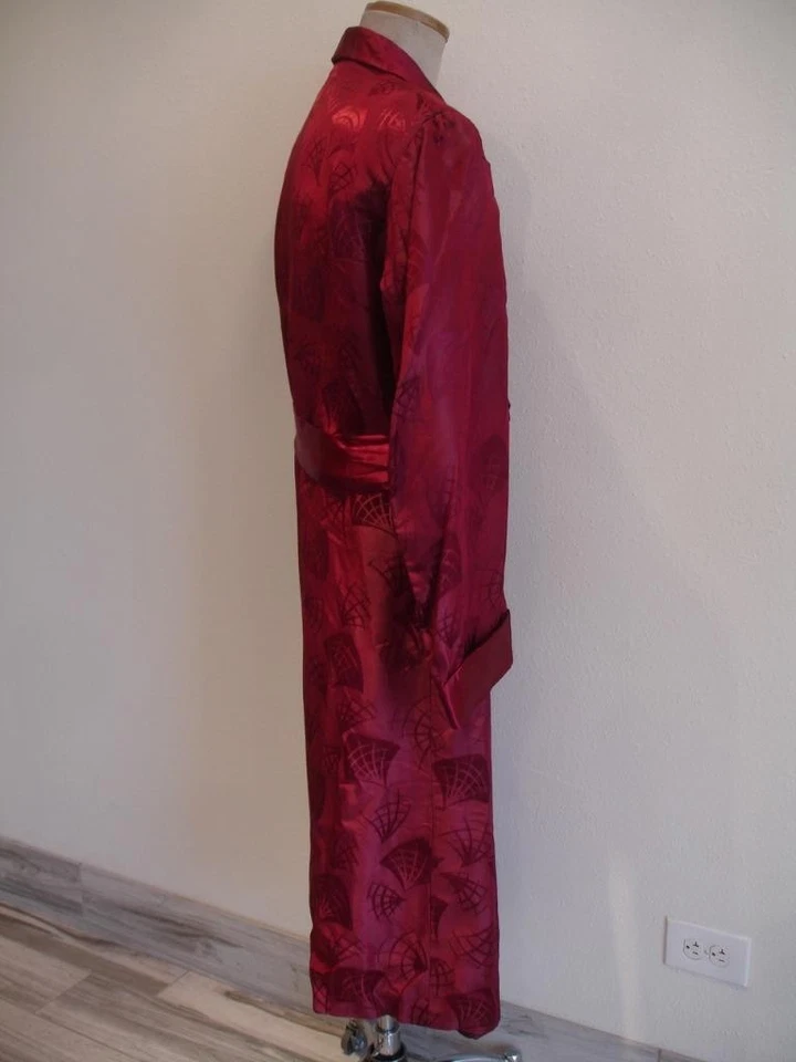 Men's sz M VTG 1940's Burgundy Satin SMOKING ROBE Dressing Gown Long Belted USA - Image 3 of 4