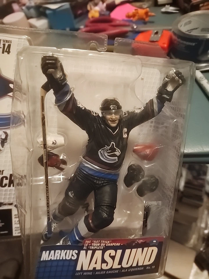Figura McFarlane NHL 2007 Markus Naslund Vancouver Canucks Serie 14 Foto 2 de 4