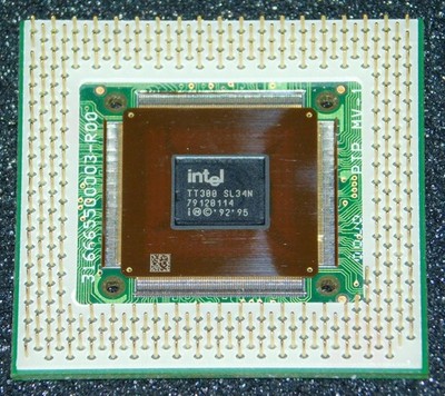 Intel Pentium MMX Tillamook 300 MHz 4,5x 66Mhz Prozessor CPU 2,0V Sockel 7 SL34N