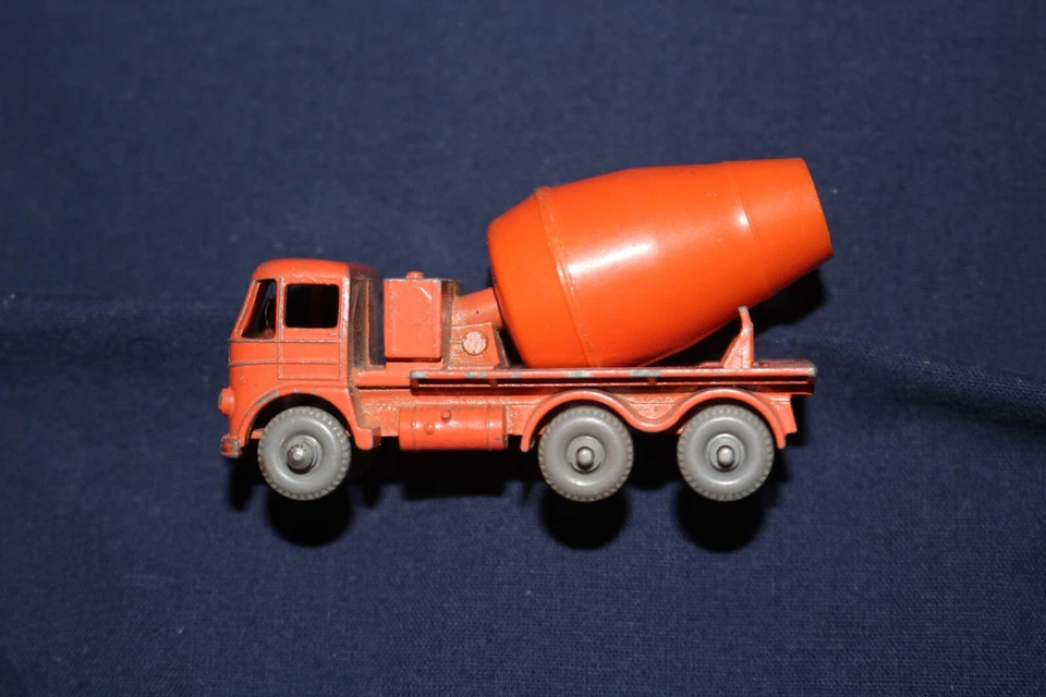 Mezclador de cemento de forraje vintage Lesney Matchbox No.26 ruedas grises Foto 2 de 4