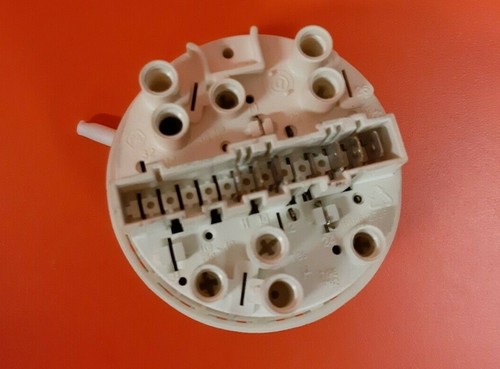 Waschmaschine ZANUSSI FS1255W Druckschalter