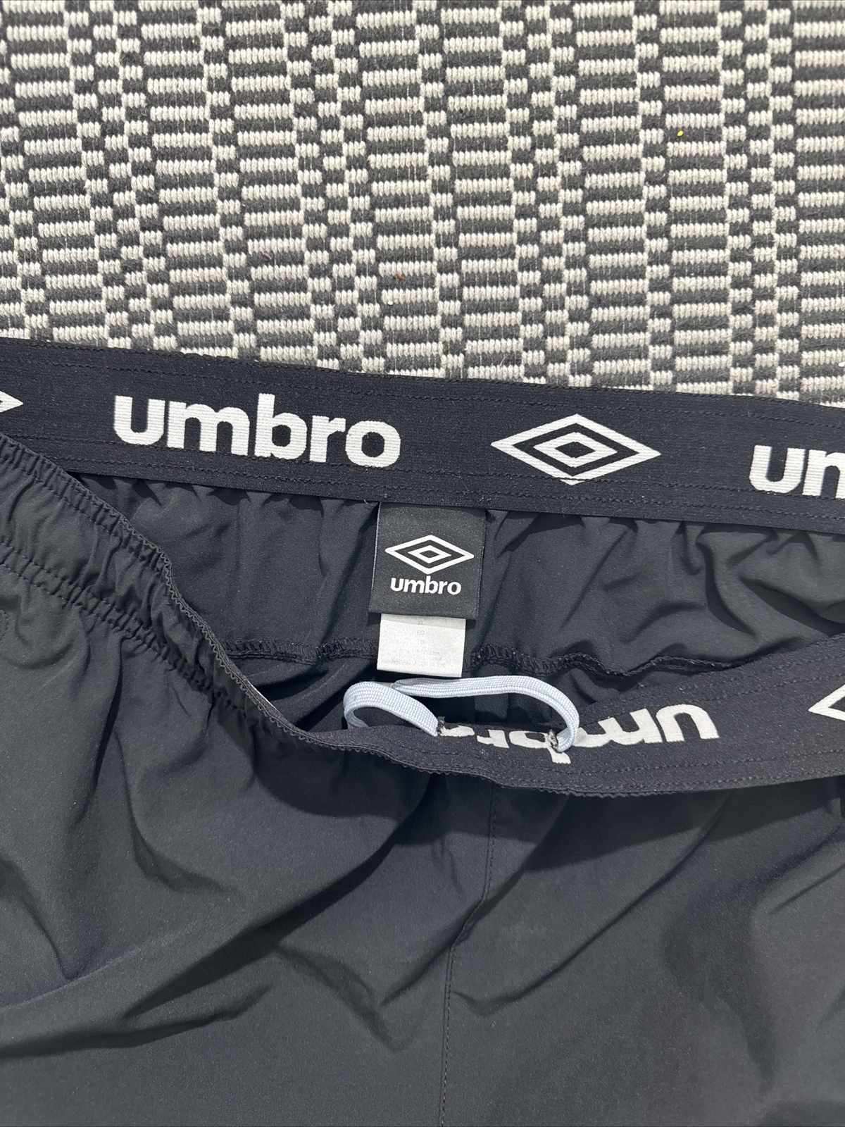 Umbro active training drawstring black sweatpants… - image 7