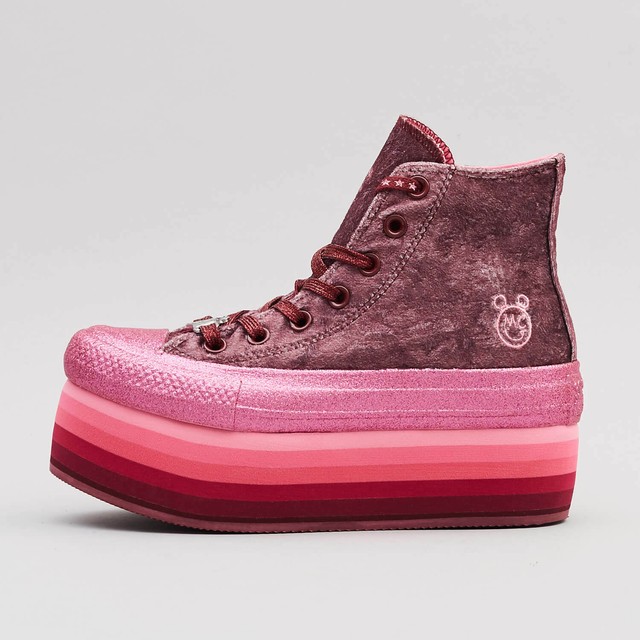 chuck taylor platform pink
