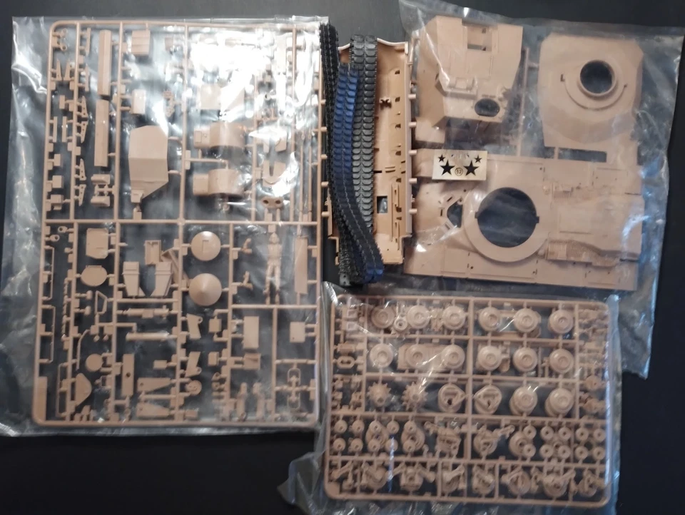 Tamiya N. 3126 1/35 M247 Sgt York US Air Defense Gun System Completo NO BOX - Immagine 2 di 4