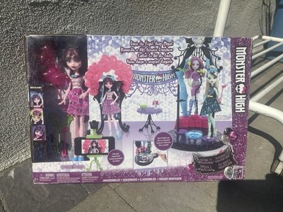 NEW IN BOX Monster High Dance the Fright Away Dance Floor with Draculara Playset