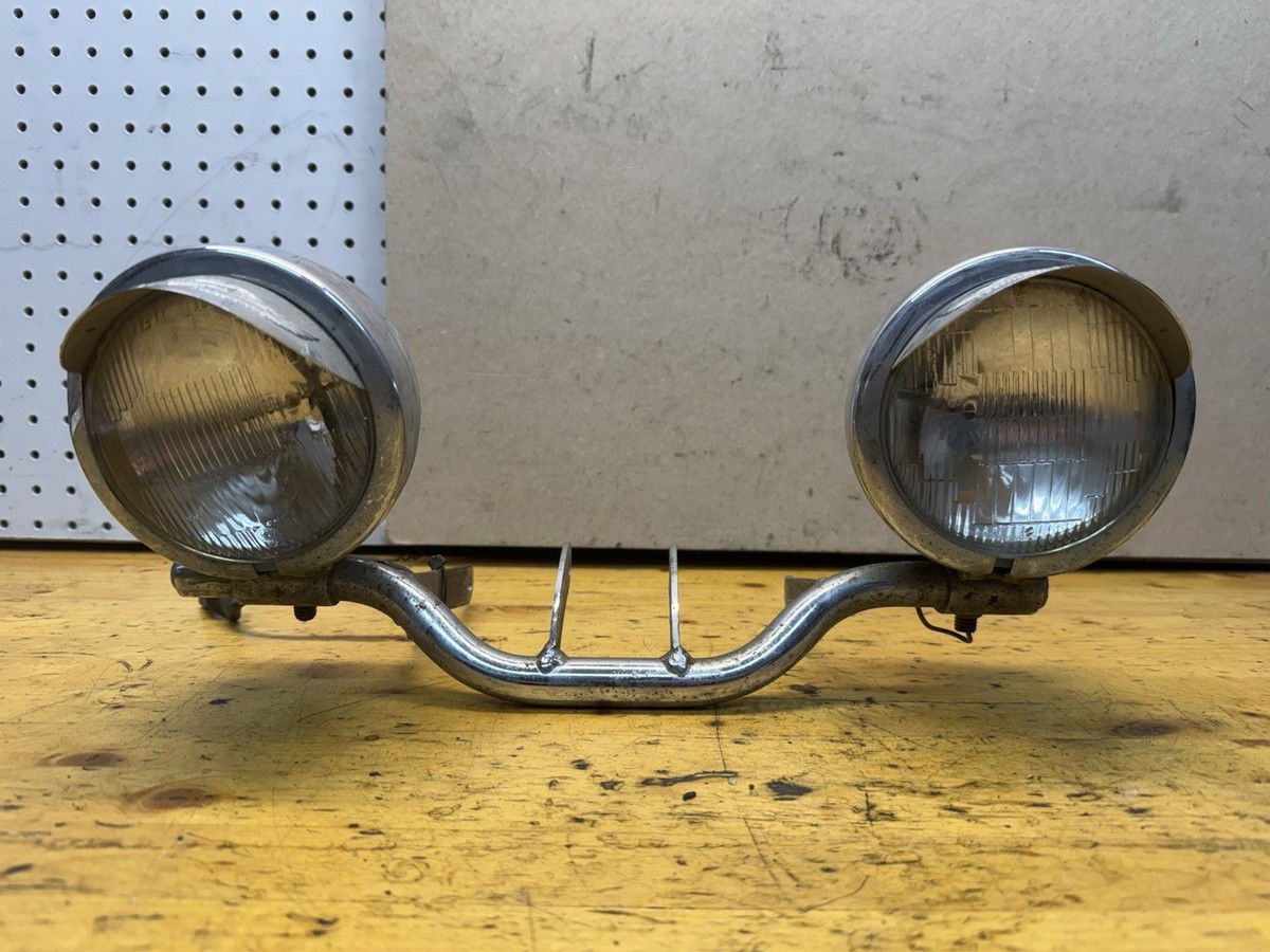 Harley-Davidson Springer Softail Passing Lamp Fog Spot Light SAE C