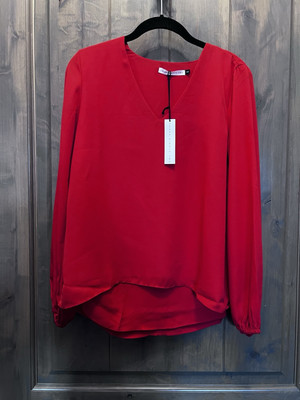 #4496. Three Eighty Two Women's Beatrix Red Long Sleeve V-Neck Crepe Blouse. NWT