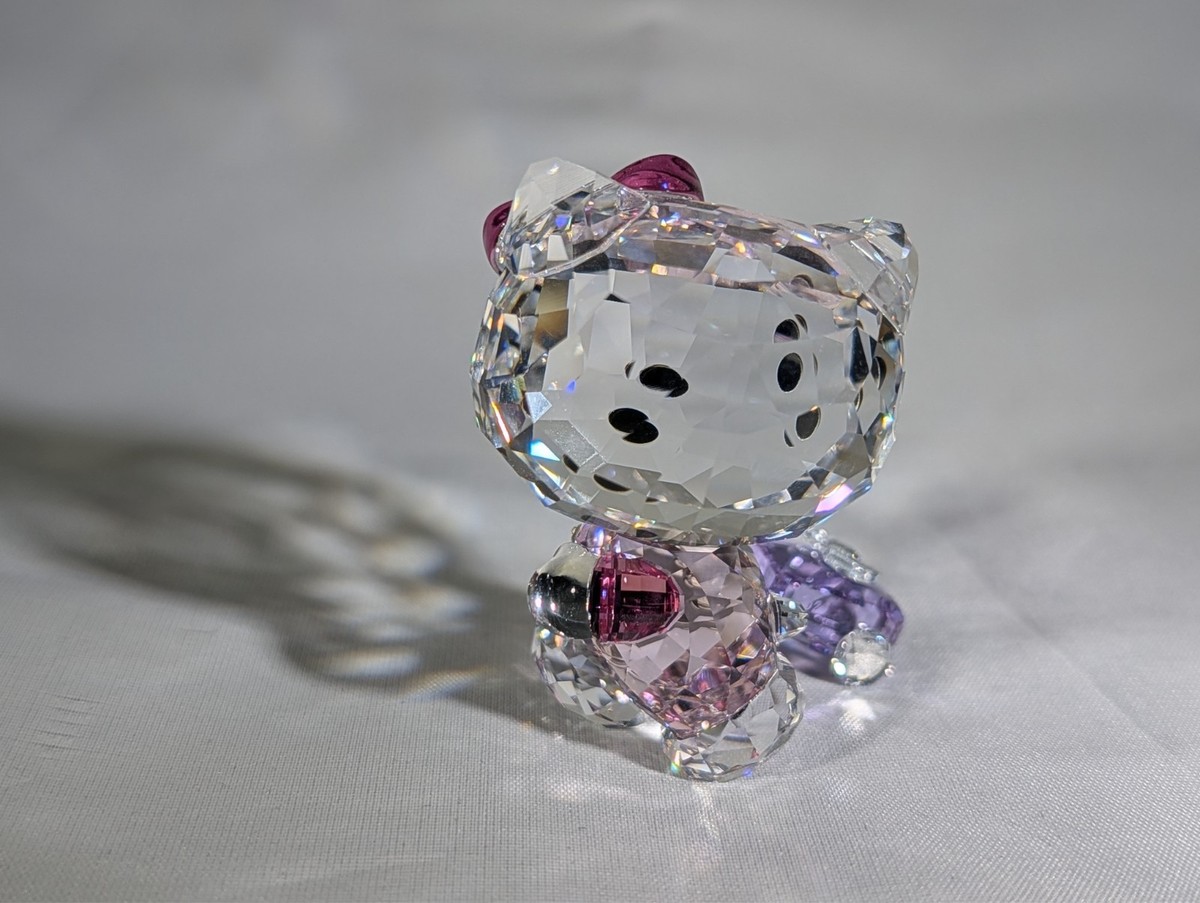 Swarovski Crystal Figurine LTD Ed. 2017 Sanrio HELLO KITTY