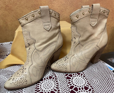 CARLOS SANTANA ''Spur'' Cowboy Women's Booties Beige Size 9 Med