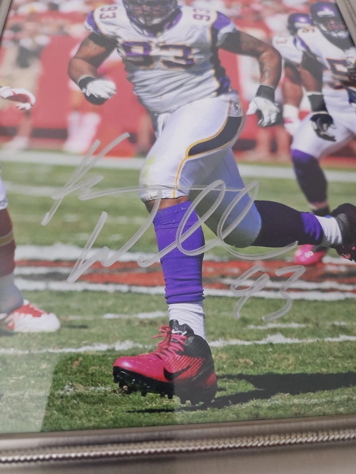 Fotografía enmarcada autografiada de los Minnesota Vikings #93 de Kevin Williams Foto 2 de 4
