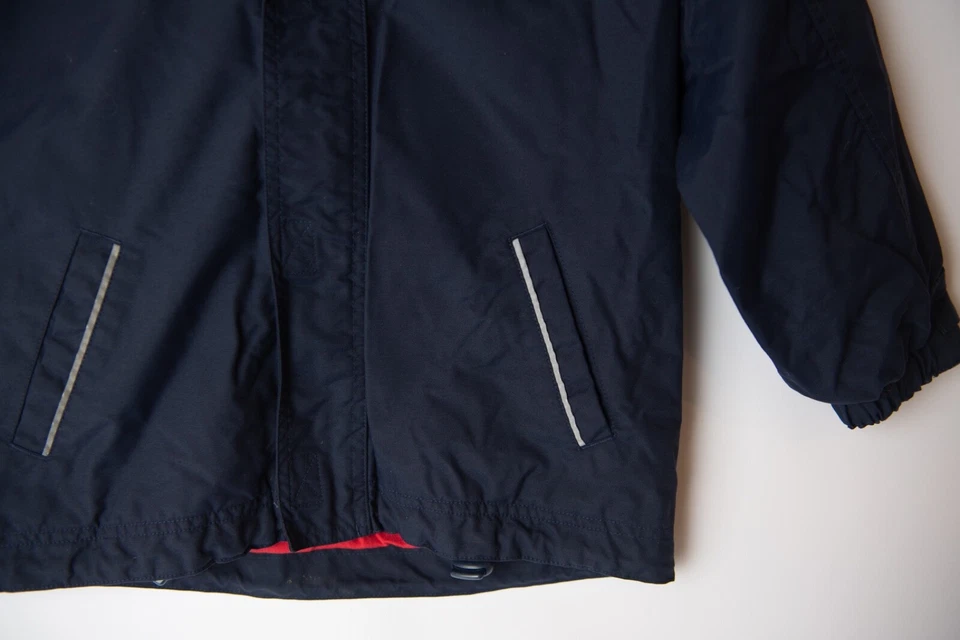 Chaqueta de Lluvia Hanna Andersson Talla 4T EU 110 Azul Marino Forrada Nylon Cortavientos Con Capucha Foto 2 de 4