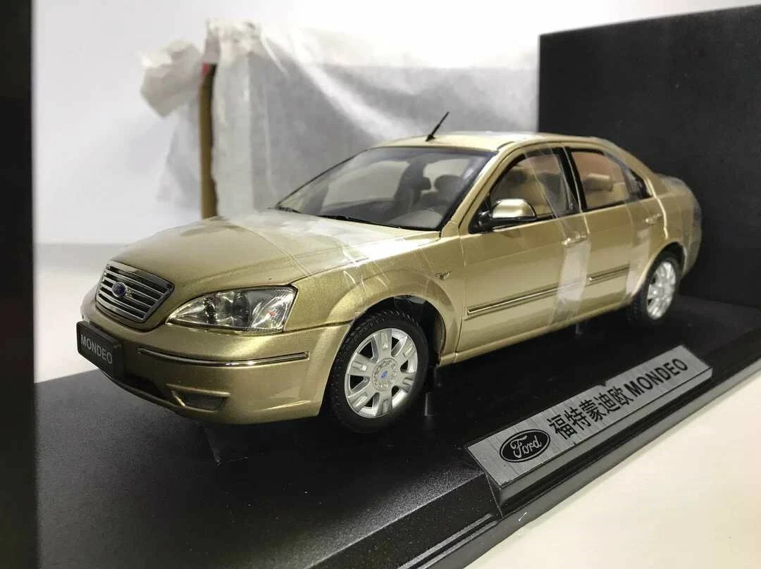 1/18 フォード FORD MONDEO-
