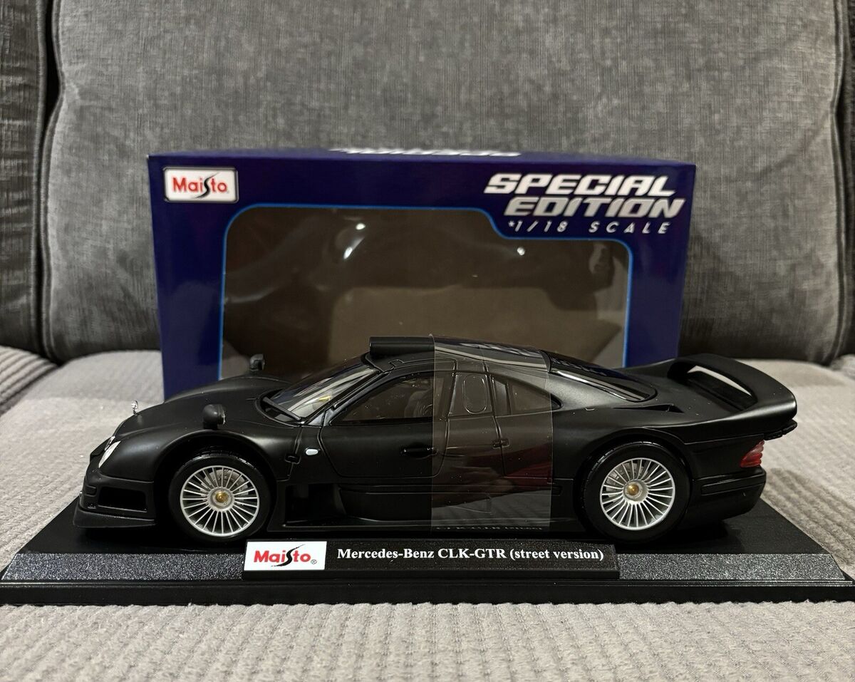 1/18 Maisto Mercedes-Benz CLK-GTR Matt Black Street version 1/18 Maisto Mercedes-Benz CLK-GTR Matt Black Street version