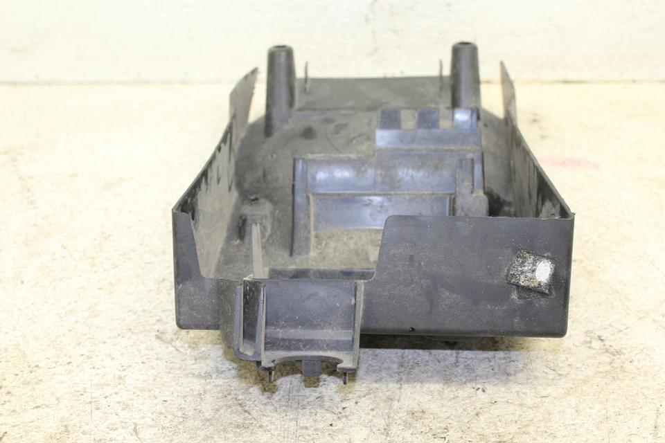 2004 KAWASAKI NINJA ZX6R 原始设备制造商后尾尾电池托盘塑料 C59D — 第 4/4 张图片