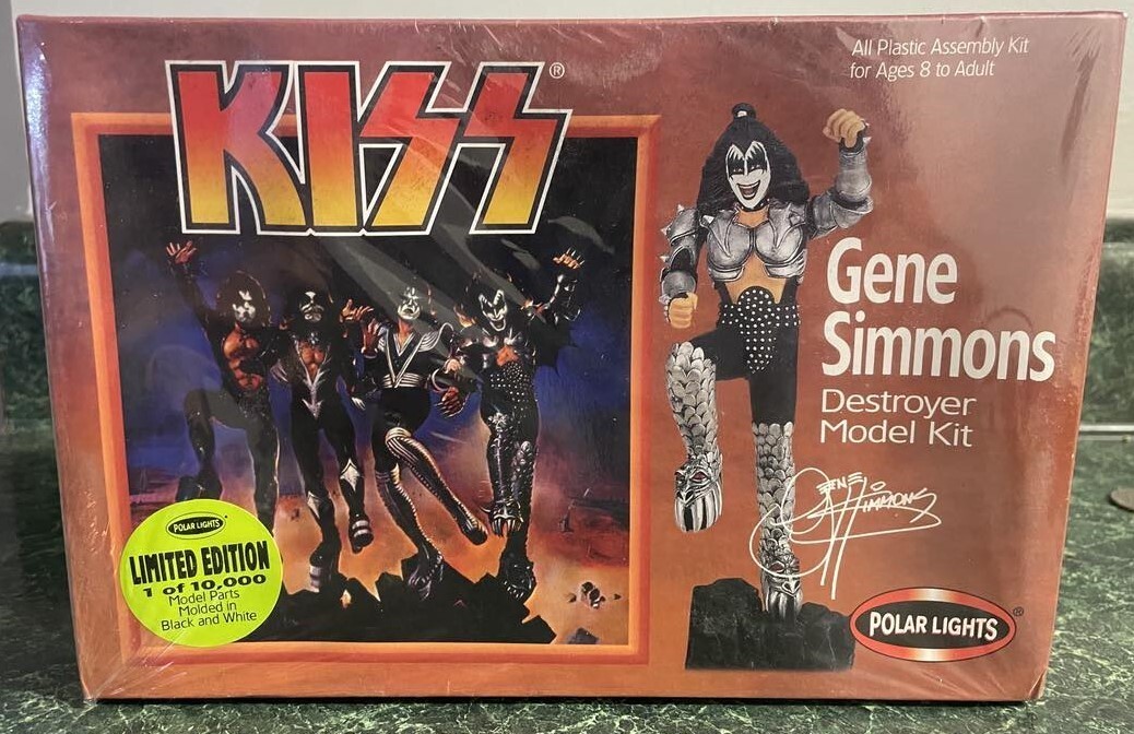 KISS all 4 Destroyer Model Kits Toys R Us EXCLUSIVE Black N White