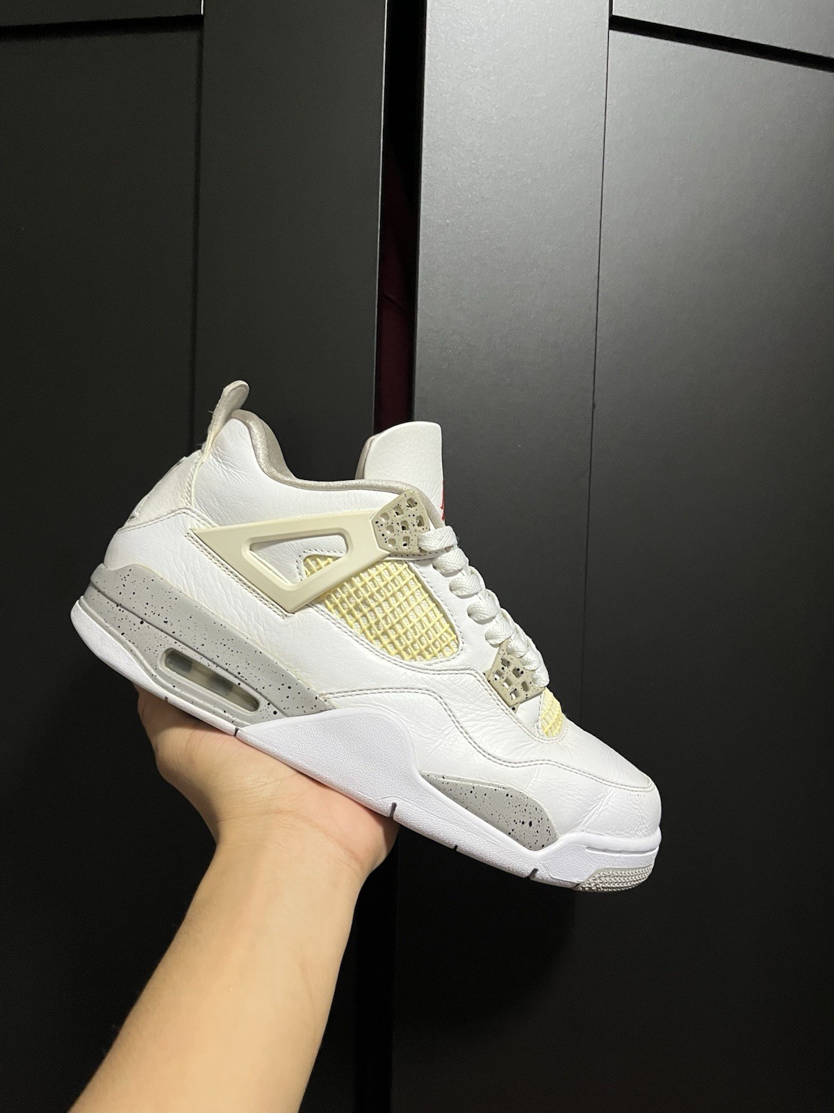 Size 9.5 - Jordan 4 Retro Mid White Oreo