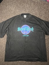 Hard Rock Cafe Men's T-Shirt Cancun Size L Short Sleeve