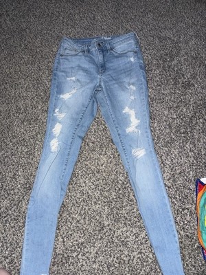 Universal Thread Women s Light Wash Distressed Skinny Denim Jeans Button