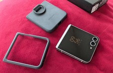 Samsung Galaxy Z Flip6 5G 256 GB Silver Shadow Dual Sim *Wie Neu* +Cover Samsung