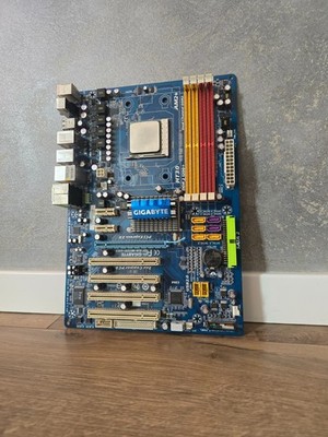 Gigabyte GA-M720-US3 Rev 1.0 + AMD Phenom II X4 945 Quad Core CPU, TESTED
