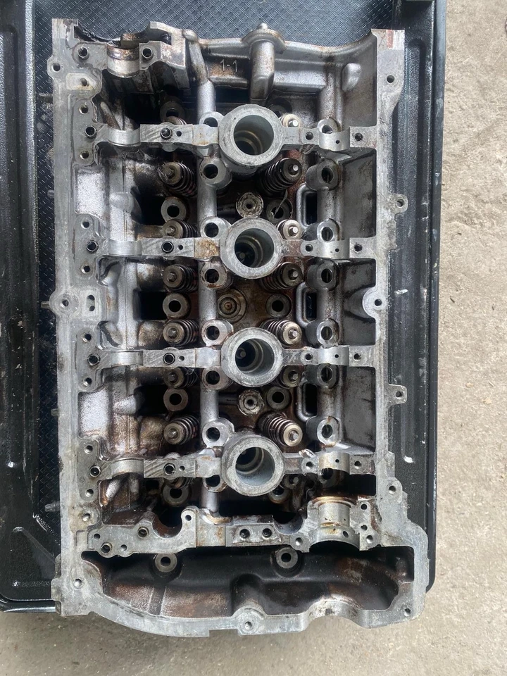BMW MINI COOPER 1.6 N18B16A CYLINDER HEAD V758067980 2010 - Image 3 of 4