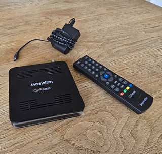Manhattan SX Freesat HD set top box satellite receiver black with remote
